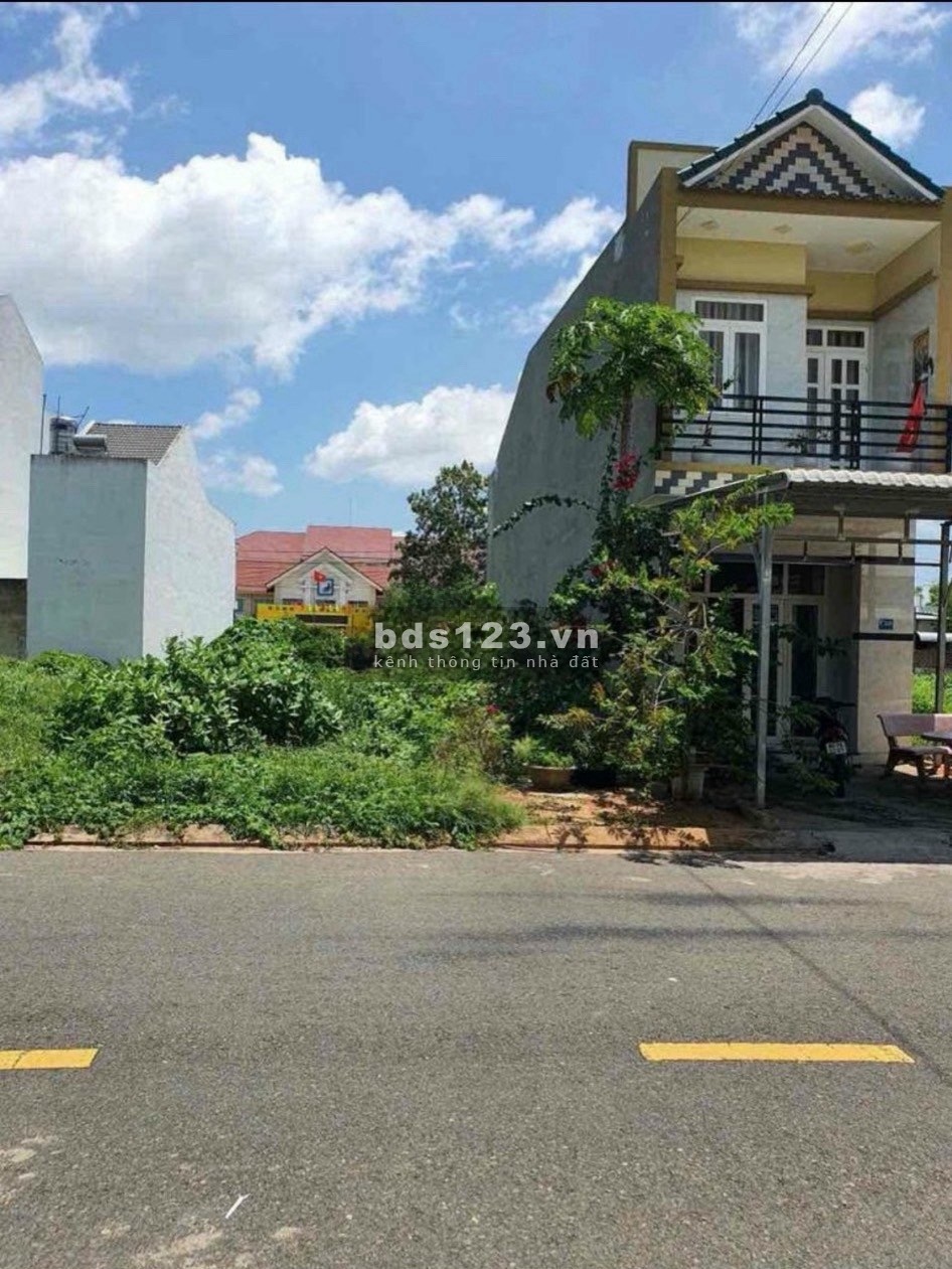 Bán Đất Ngợp, DT 389m2(10x38) ngay Trần Văn Chẩm, Phước Vĩnh An, CC, SHR, 610tr