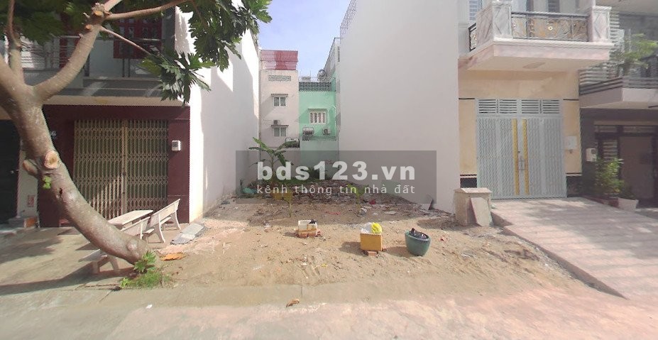 Kẹt tiền bán gấp lô góc 56m² KDC Hương Lộ 5 giá 3 tỷ giảm 500 triệu, MT 7m đối diện FPT shop