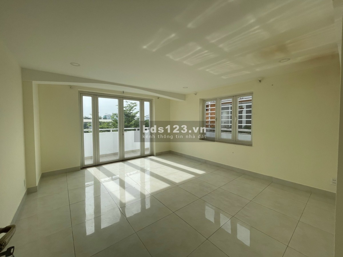 Bán nhà mặt tiền Tạ Hiện quận 2 giá 32tỷ