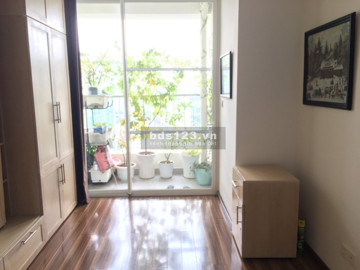Bán căn hộ Thảo Điền Pearl, 2 phòng ngủ, sổ hồng sẵn, hướng Đông, view tuyệt đẹp. Giá tốt