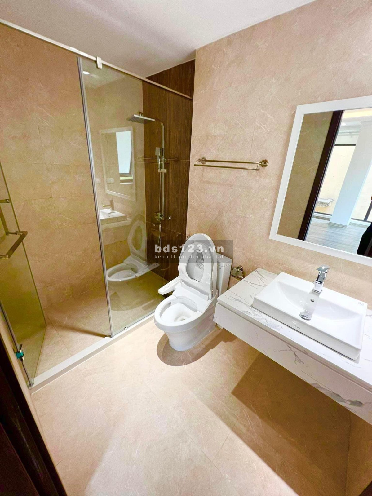 Bán nhà Đội Cấn, Ba Đình, diện tích 45m² x 6 tầng, thang máy, oto đỗ trong nhà, nhỉnh giá 10 tỷ