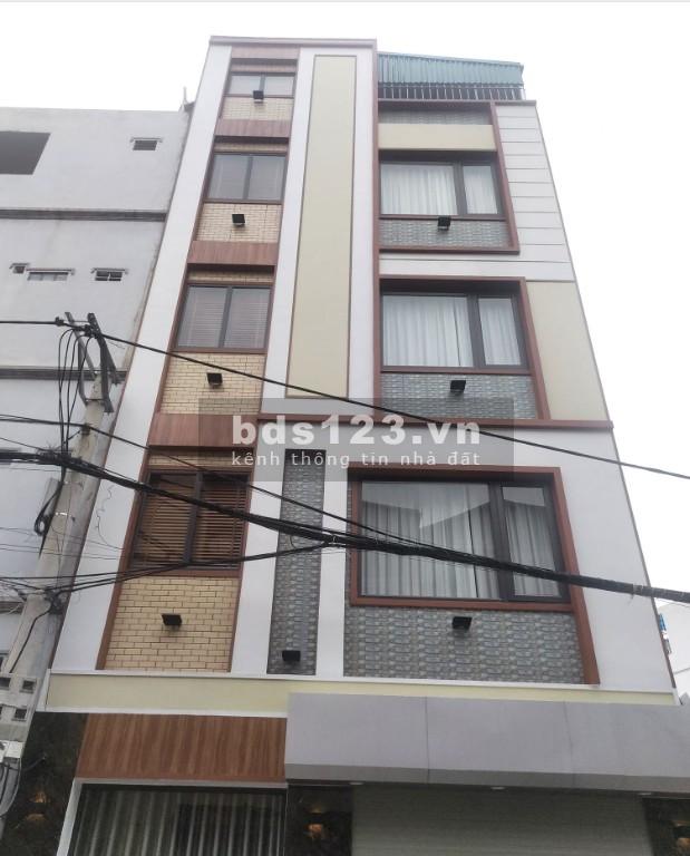 Nhà đẹp Thanh Đàm - Ngõ 3 ô tổ tránh nhau - DT 40M2 giá nhỉnh 5 tỷ - Sổ đỏ vuông đẹp