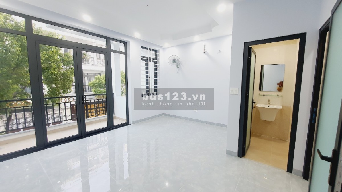 Cho thuê Văn phòng trung tâm quận 12, DTSD 375m2, có thang máy, giá hấp dẫn 17 tr tháng