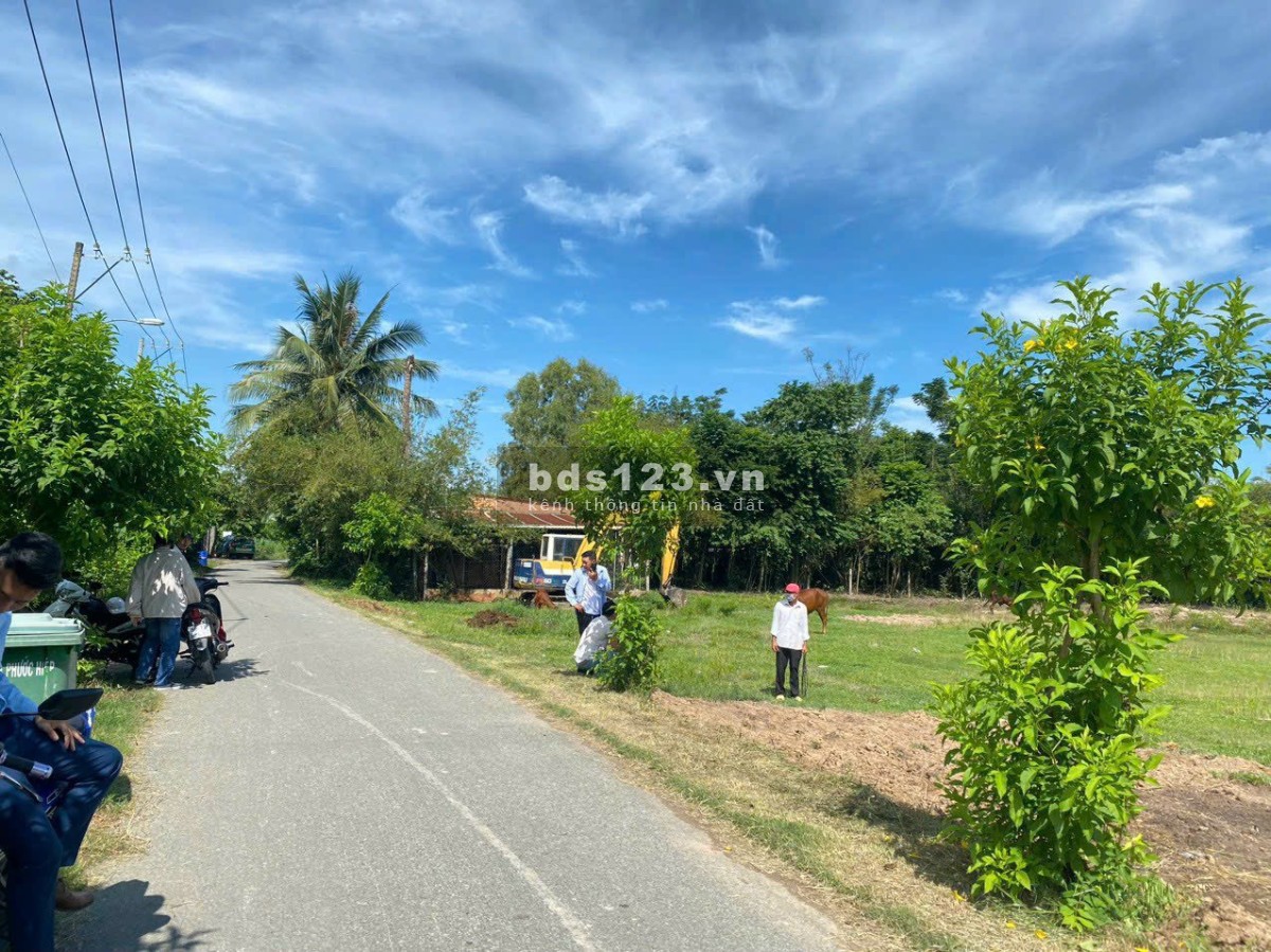 Bán 2 lô đất liền kề 325m (ngang 12.6x28.7) full thổ cư MT Phạm Chi Chanh Phước Hiệp Củ Chi