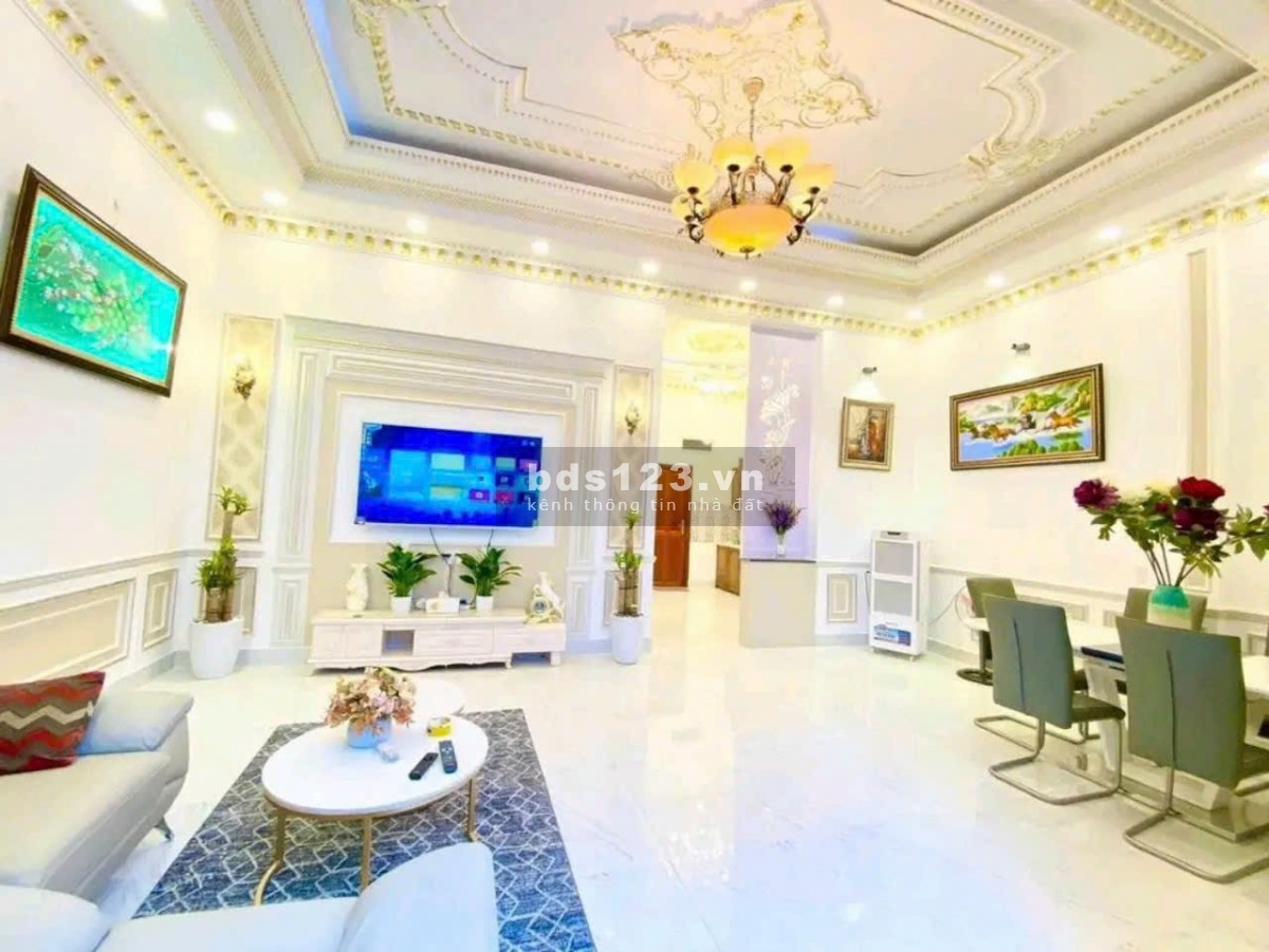 Cho thuê căn biệt thự Huỳnh Tấn Phát thiết kế siêu hiện đại