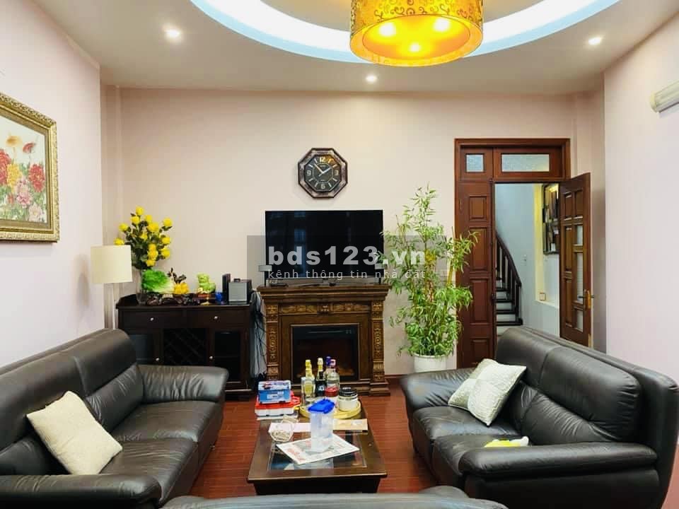 Bán nhà phố Hoàng Cầu – Phân Lô, Ô Tô tránh đỗ - Nở hâụ. Dt64m2, giá 12 tỷ