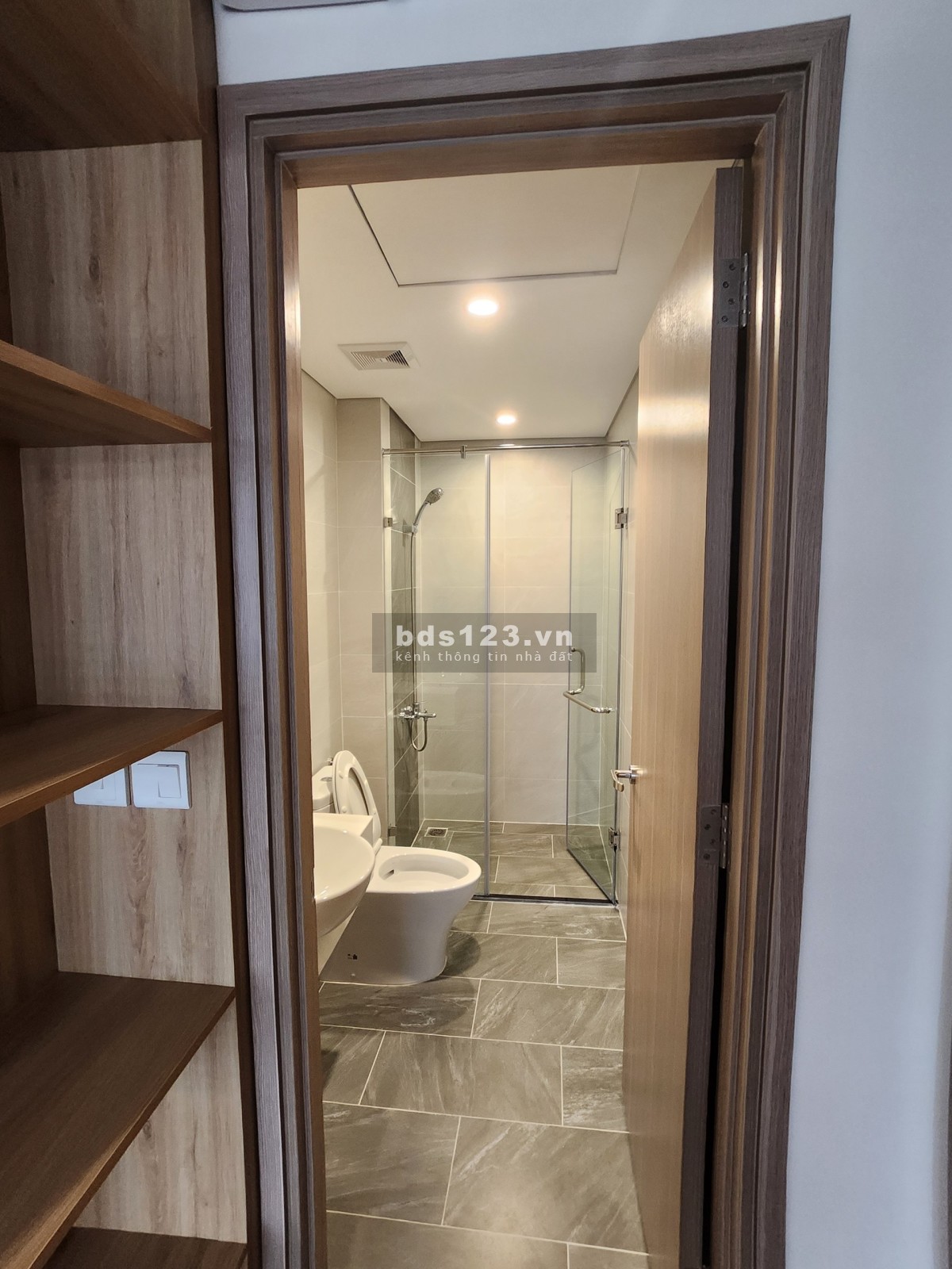 Chủ nhà Hàn Quốc cho thuê 3 phòng ngủ, 88m2, đầy đủ nội thất, giá 16 triệu tại Vinhomes Smart City