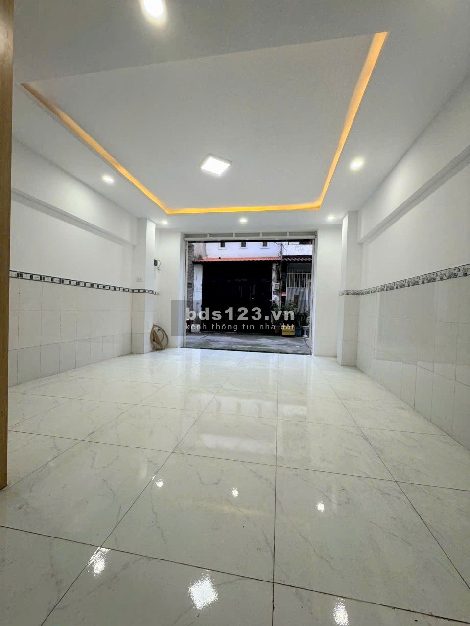 Nhà ngay chợ 26 3, ph BHH, Bình Tân, đường 7m, DT cn 34m2. Giá chỉ 3,4 tỷ. Kh mua ở ngay