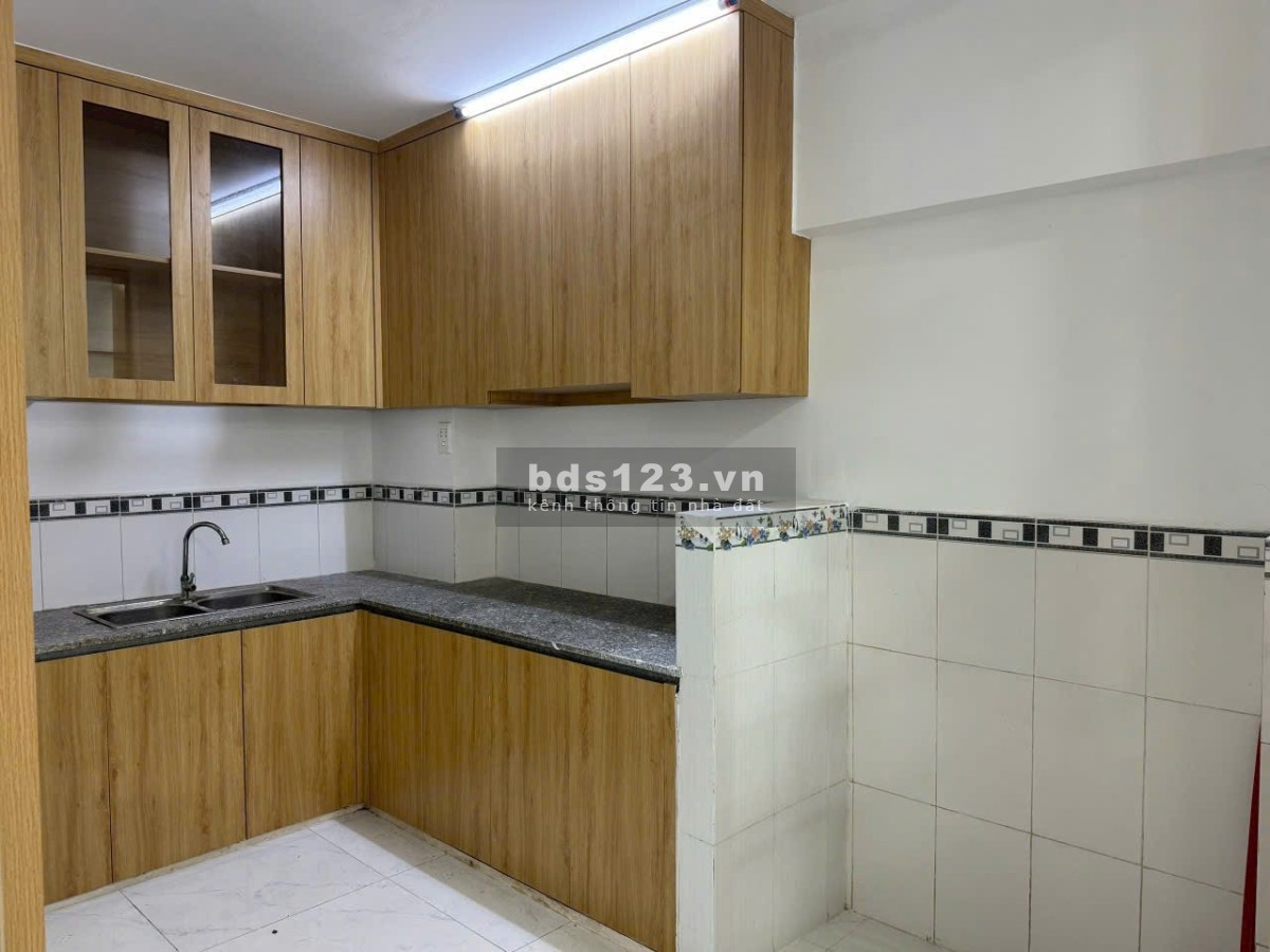 Nhà ngay chợ 26 3, ph BHH, Bình Tân, đường 7m, DT cn 34m2. Giá chỉ 3,4 tỷ. Kh mua ở ngay