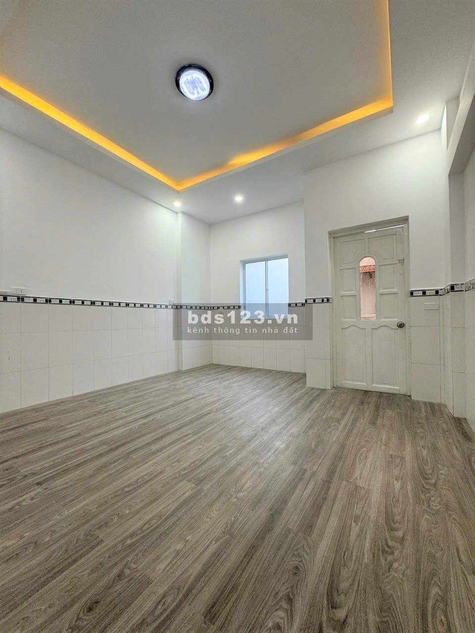 Nhà ngay chợ 26 3, ph BHH, Bình Tân, đường 7m, DT cn 34m2. Giá chỉ 3,4 tỷ. Kh mua ở ngay