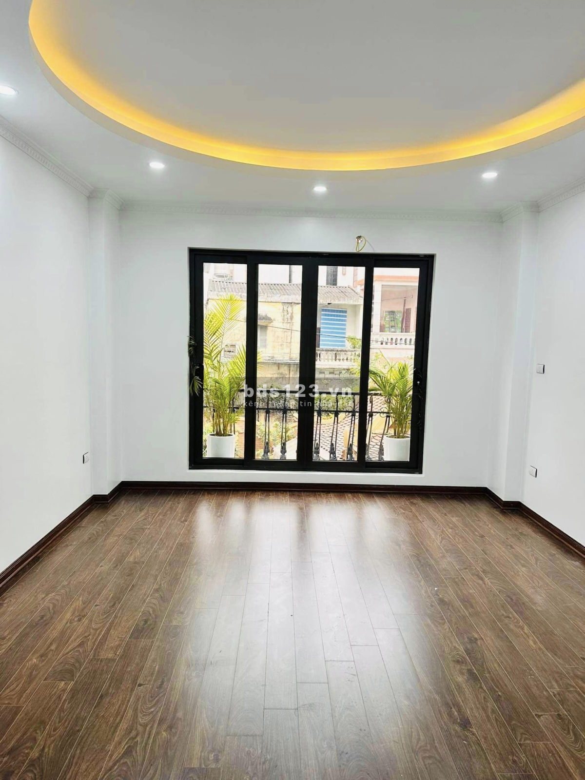 Bán nhà Vương Thừa Vũ, DT 32m² x 6 tầng mới xây, 70m ra mặt phố, ngõ rộng thoáng, giá chỉ 4,7 tỷ