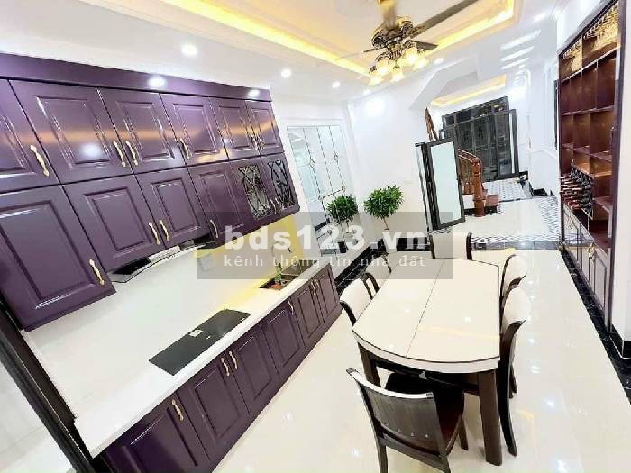 Ngôi Nhà 4 Tầng Tại Thịnh Quang, Thái Thịnh, Đống Đa, 48m2, Giá 6.5 Tỷ - Ô Tô Gần