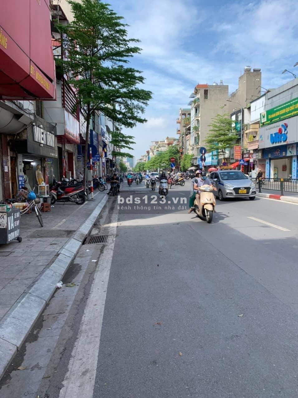 Bán nhà phố Tôn Đức Thắng – Lô Góc – Mặt Phố - Vỉa Hè - Kinh Doanh Đỉnh, DT 80m², giá 19 tỷ