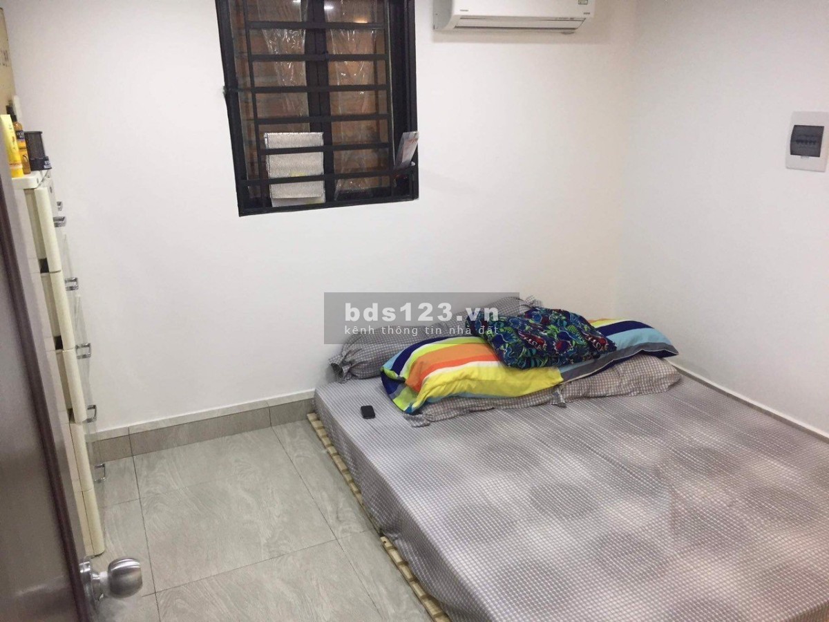 Bán nhà ngay cầu Nguyễn Văn Cừ trung tâm quận 1, quận 5, quận 7