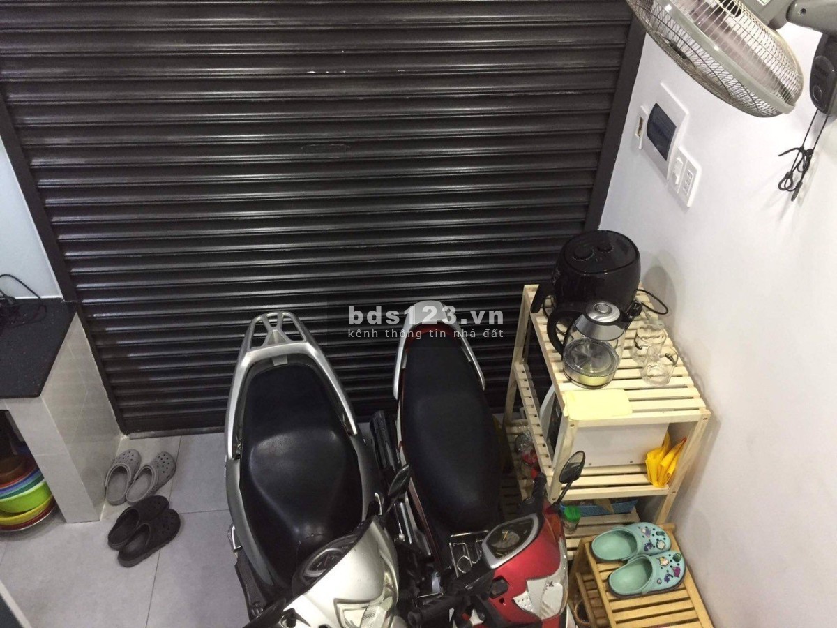 Bán nhà ngay cầu Nguyễn Văn Cừ trung tâm quận 1, quận 5, quận 7