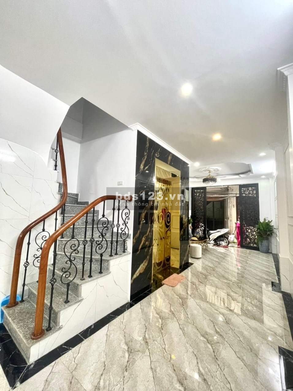 Bán nhà 7 tầng mới đẹp thang máy, quận Hai Bà Trưng, Phố Kim Ngưu, DT 70m, khu phân lô,chào 14.2 Tỷ