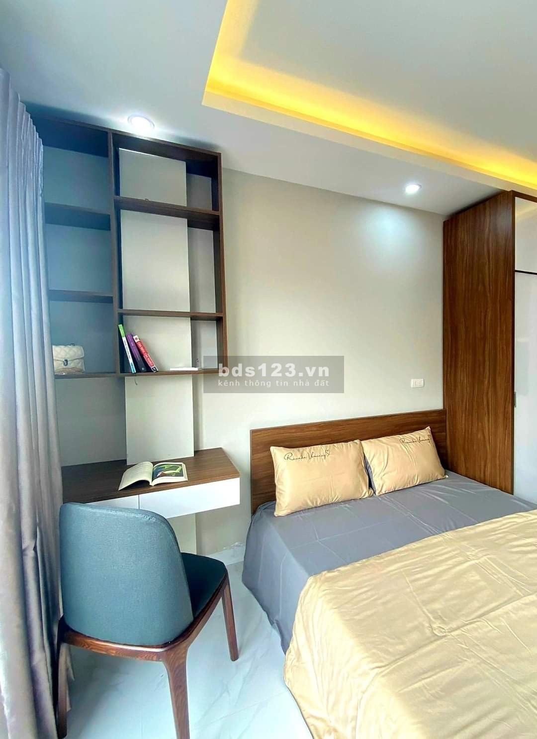 Cần bán tòa nhà mới đẹp Quận Hoàng Mai, Phố Nguyễn Đức Cảnh, DT110x7 Tầng, thang máy, chào 18.7 tỷ