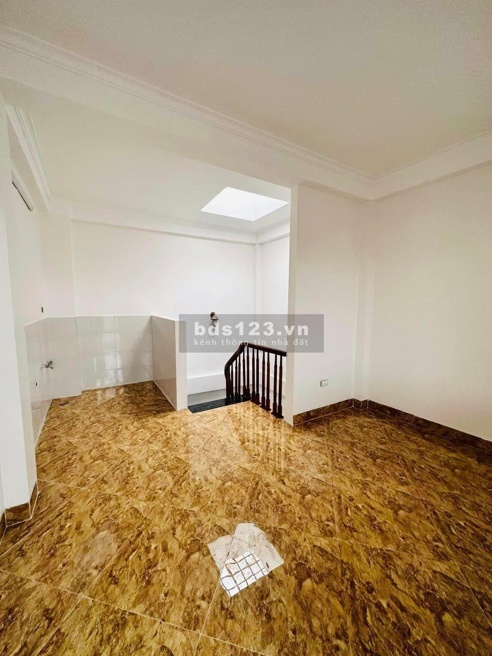 Bán nhà Vương Thừa Vũ, DT 32m² x 6 tầng mới xây, 70m ra mặt phố, ngõ rộng thoáng, giá chỉ 4,7 tỷ