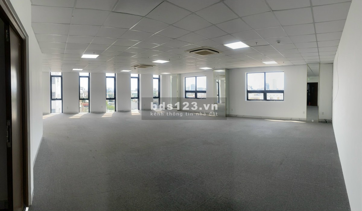 Cho thuê văn phòng 35 A - B - C Núi Thành - Hải Châu - Đà Nẵng. Diện tích 90m2 - 215m2