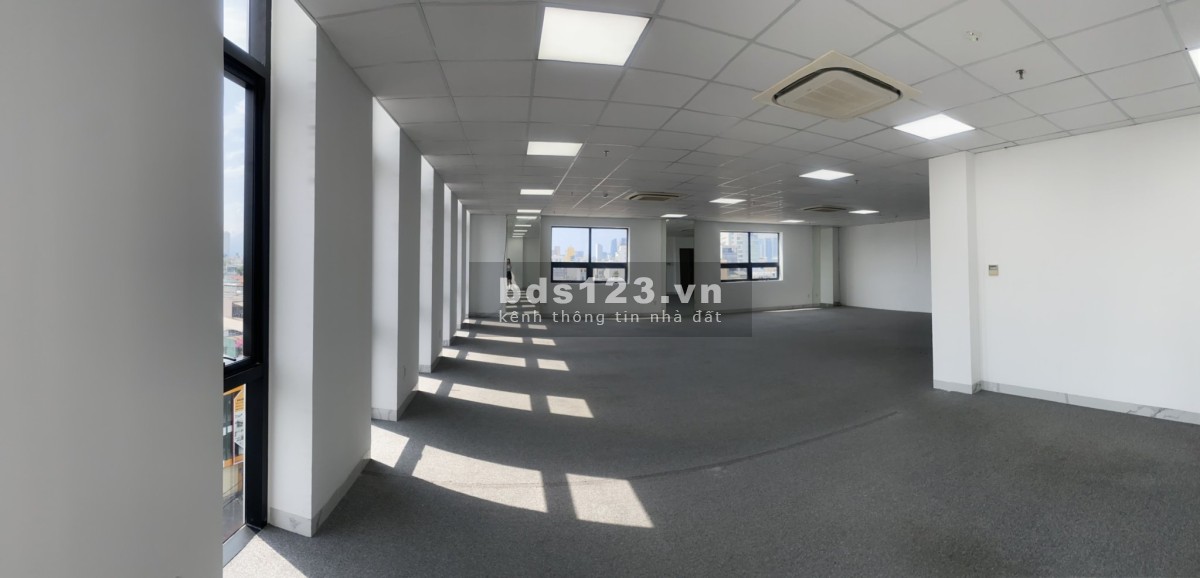 Cho thuê văn phòng 35 A - B - C Núi Thành - Hải Châu - Đà Nẵng. Diện tích 90m2 - 215m2