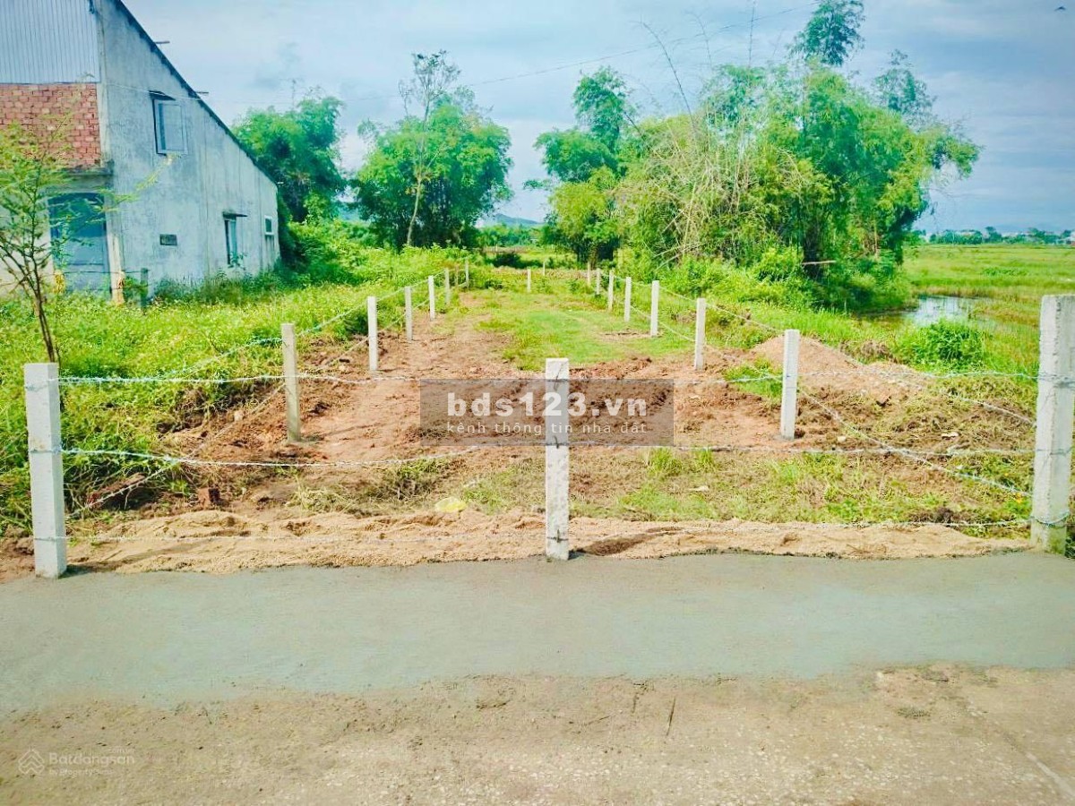 Ngộp bank chính chủ cần bán lô đất giá sụp hầm 6xx triệu (Giá cũ 820 triệu). LH ngay: 0845.598.928
