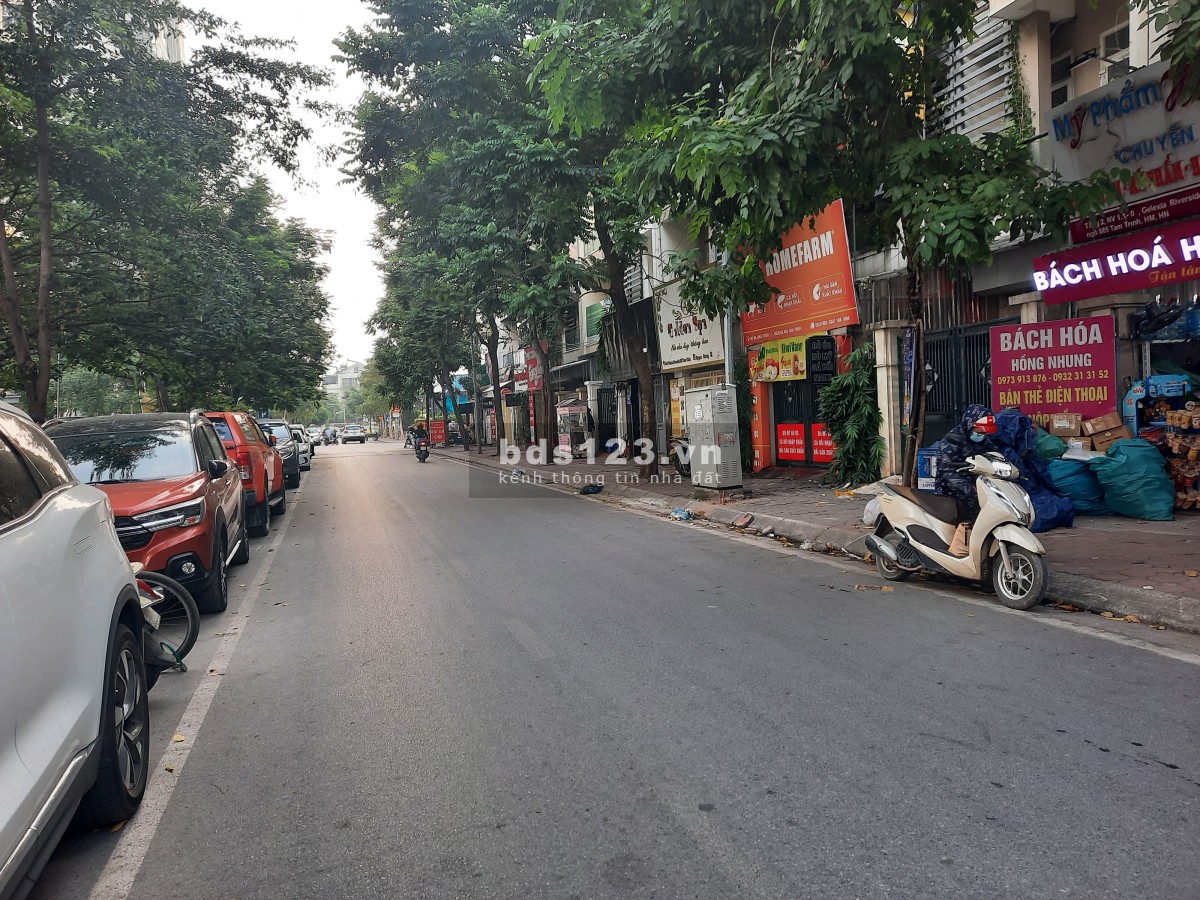Bán nhà ngõ 885 Tam Trinh, Quận Hoàng Mai, DT 62m, vỉ hè rộng, ô tô tránh, kinh doanh, chào 12.9 tỷ