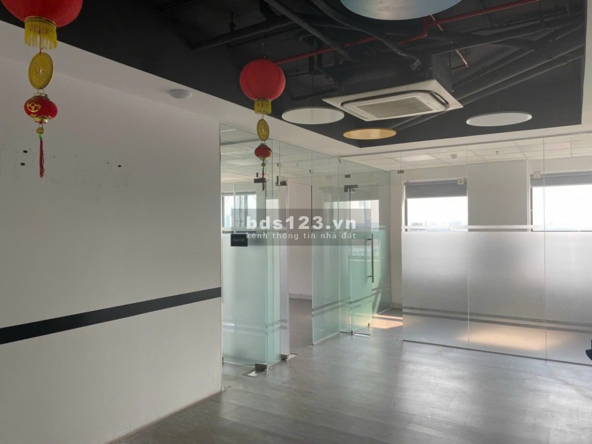 Cho thuê văn phòng 35 A - B - C Núi Thành - Hải Châu - Đà Nẵng. Diện tích 90m2 - 215m2