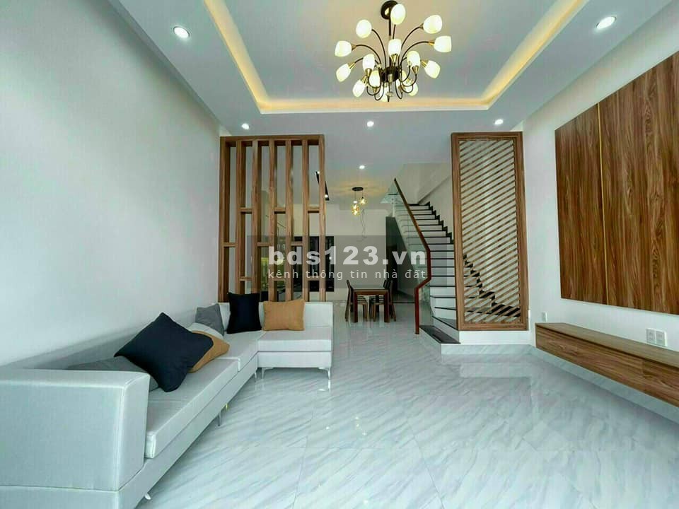 Bán nhà đẹp 44m2 Phố Định Công Thượng, Hoàng Mai, giá bán 4.05 tỷ