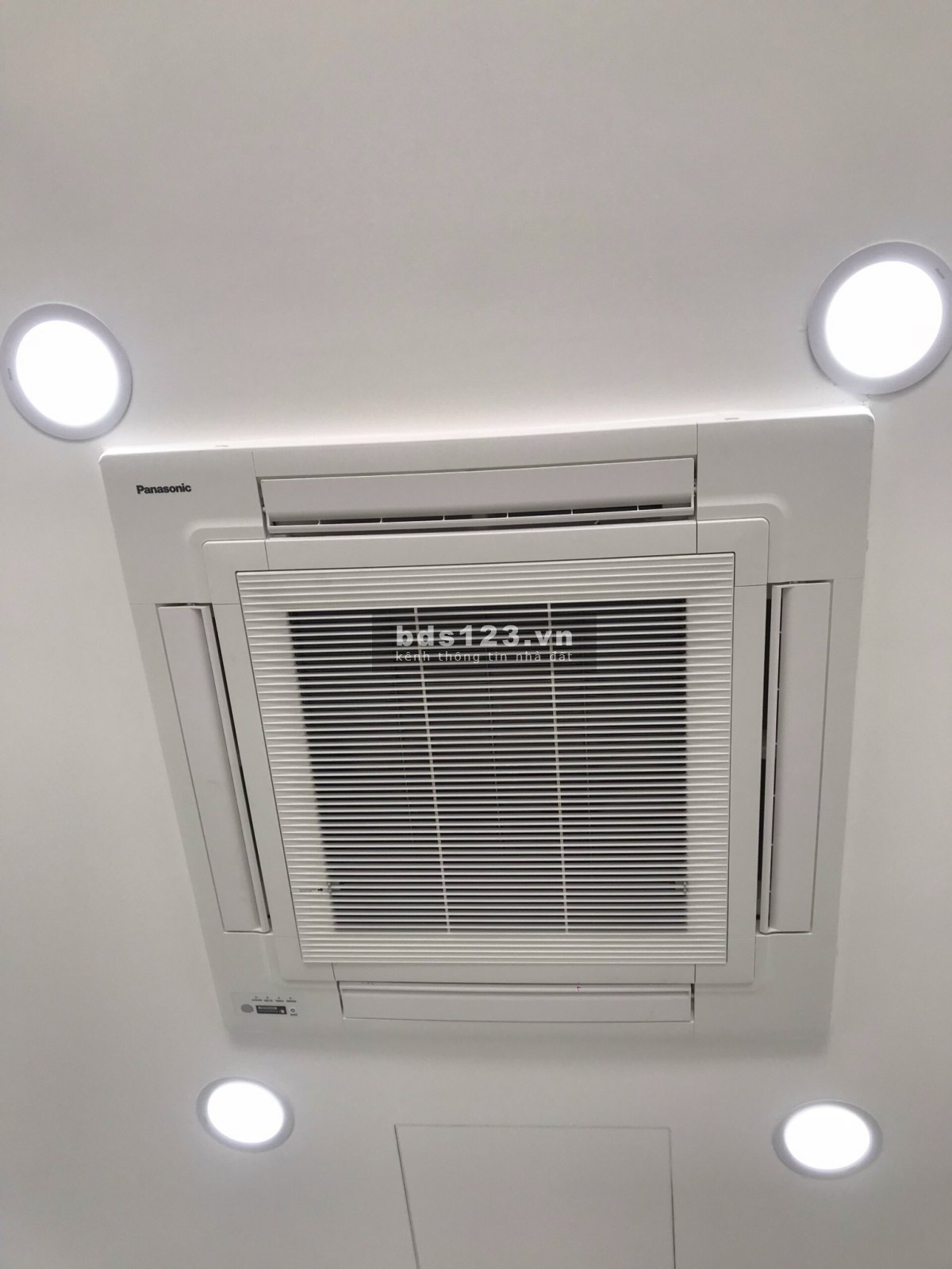 Bán nhà 1 lầu 1 sân thượng Mặt tiền Tây Thạnh Tân Phú siêu đẹp