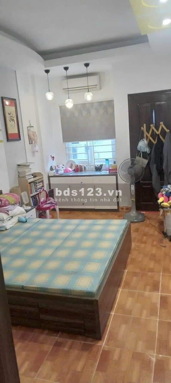 Bán nhà phố Quang Trung, ngõ oto tránh cách nhà 10m, 39m2 - Giá chỉ 4,6 tỷ.