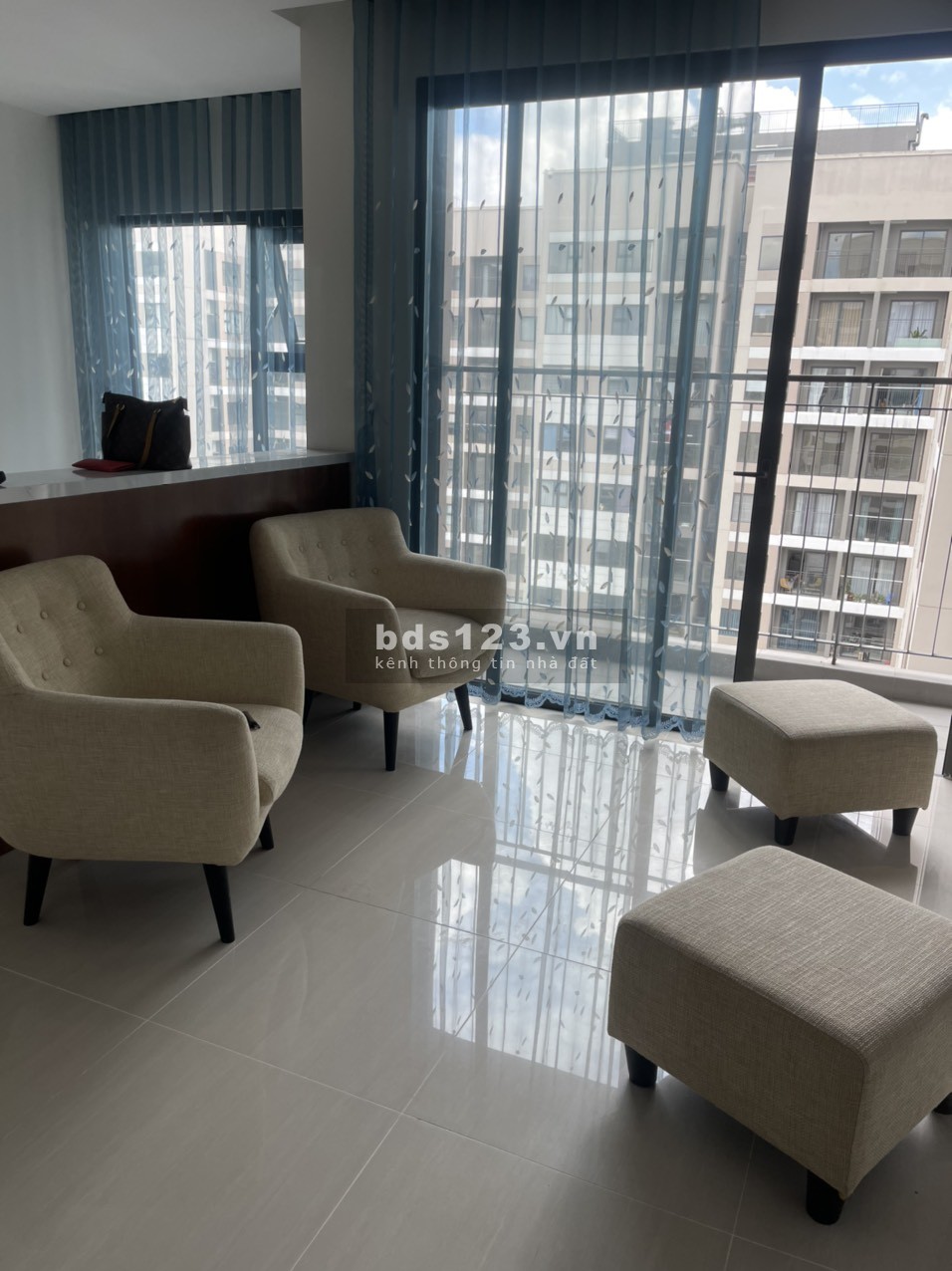 Chính chủ bán gấp căn hộ 2PN2VS+1 full đồ 65m², Căn góc tại Vinhomes Ocean Park, Gia Lâm Hà Nội