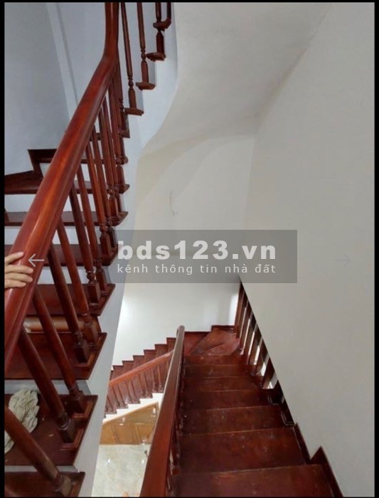 Chính chủ nhờ bán gấp - Đường Cầu Giấy - Trung tâm quận - Tiện ích vô vàn - Nhỉnh 5 tỷ
