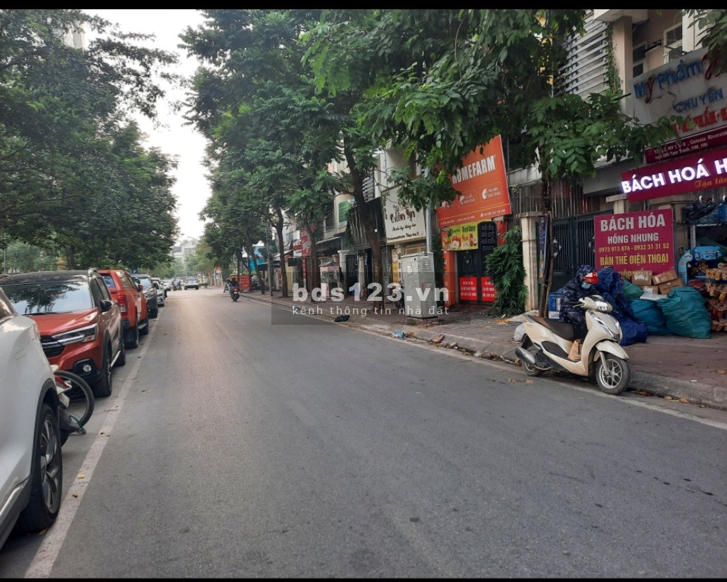Bán nhà ngõ 885 Tam Trinh, Quận Hoàng Mai, DT 62m, vỉ hè rộng, ô tô tránh, kinh doanh, chào 12.9 tỷ