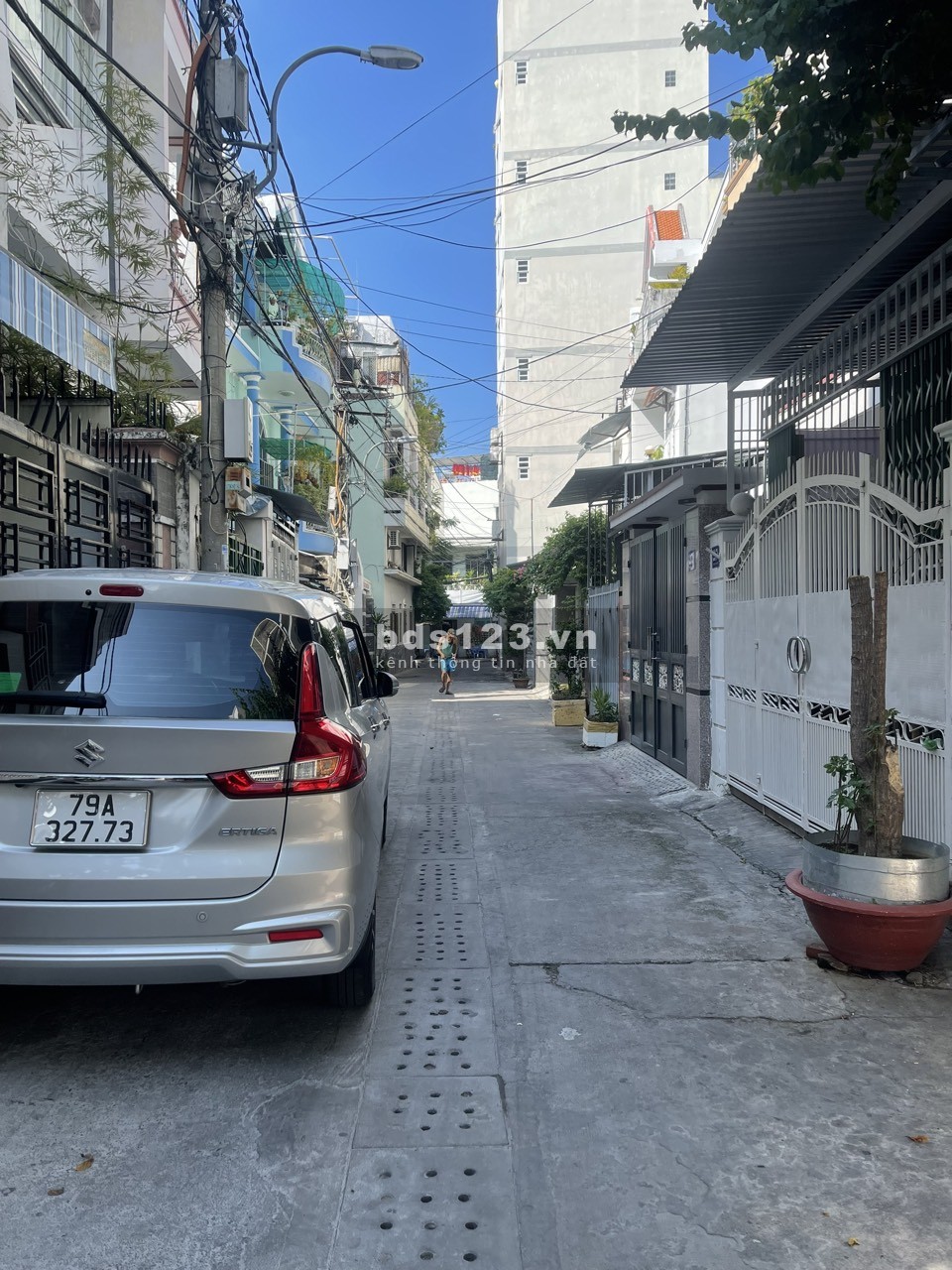 Bán nhà 3 tầng hẻm oto Bạch Đằng, Nha Trang, cách Biển chỉ 1km