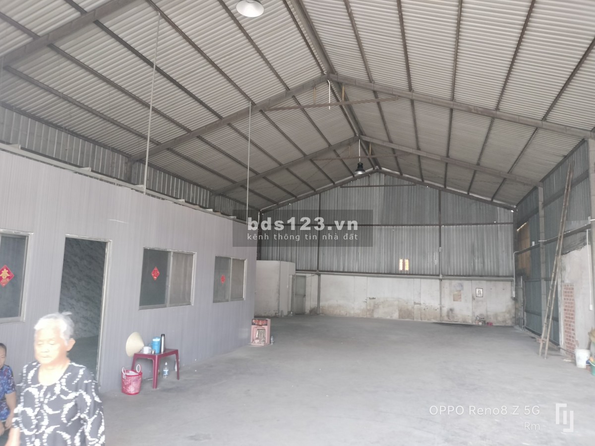 Cho thuê mặt bằng kho xưởng 336m2 giá chỉ 30 triệu mặt tiền quốc lộ 13 Thuận An, Bình Dương