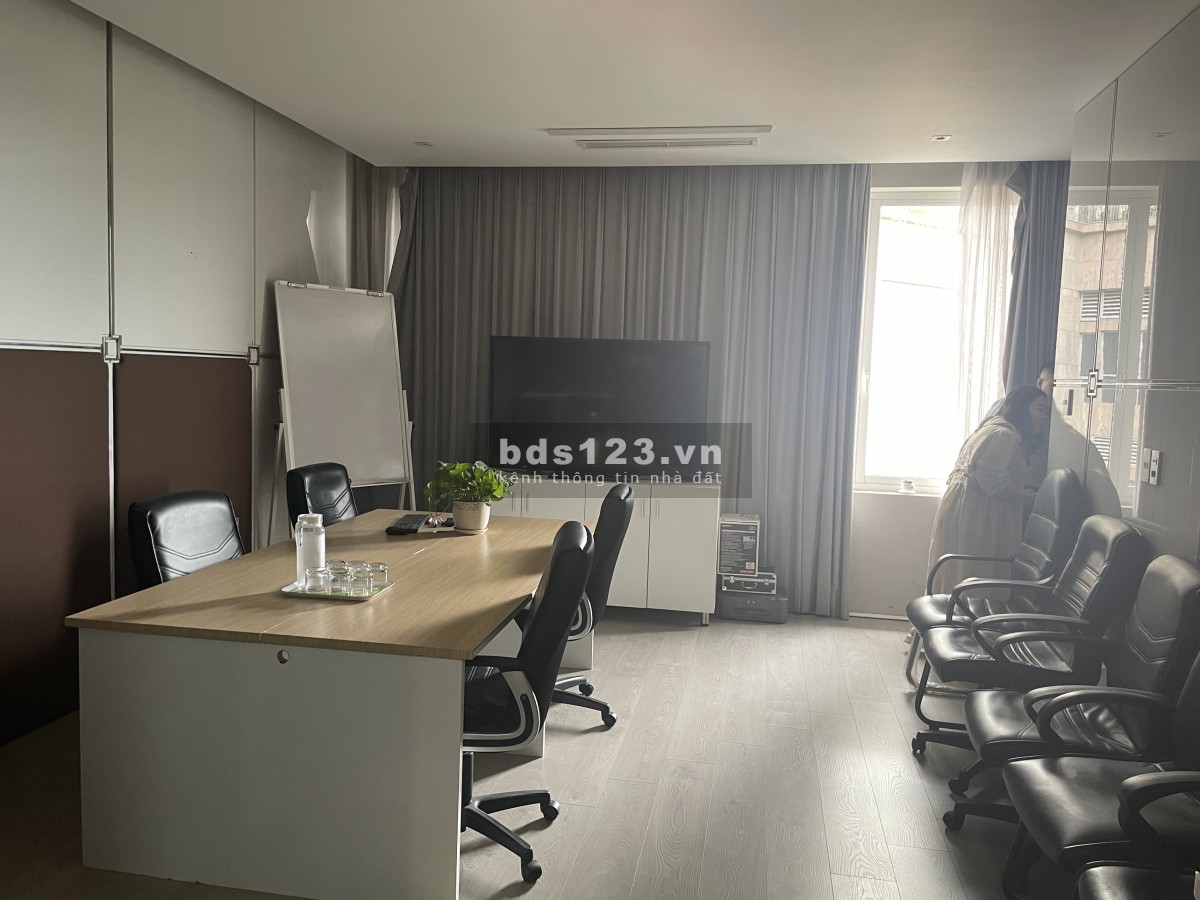 Cho thuê Shophouse Nguyễn Cơ Thạch hoàn thiện, vị trí số 1 giá 7000$