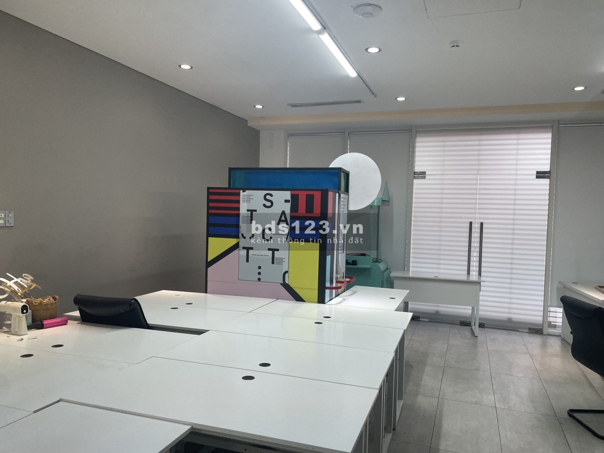 Cho thuê Shophouse Nguyễn Cơ Thạch hoàn thiện, vị trí số 1 giá 7000$