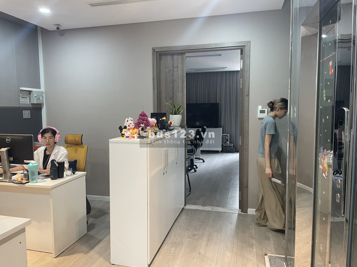Cho thuê Shophouse Nguyễn Cơ Thạch hoàn thiện, vị trí số 1 giá 7000$