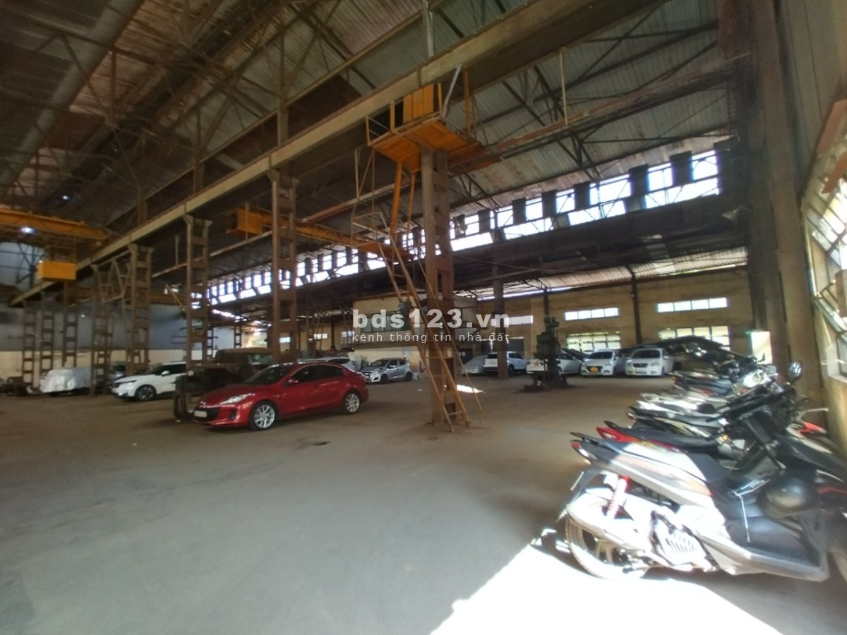 Cho thuê nhà xưởng làm mọi mô hình. 2400m2 ở Tam Trinh