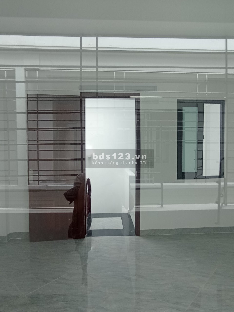 Bán nhà gần Vincom Smart City 34m²*5T, ngõ thoáng, ô tô đậu sát nhà giá 2.7 tỷ. LH: 0986 732 688