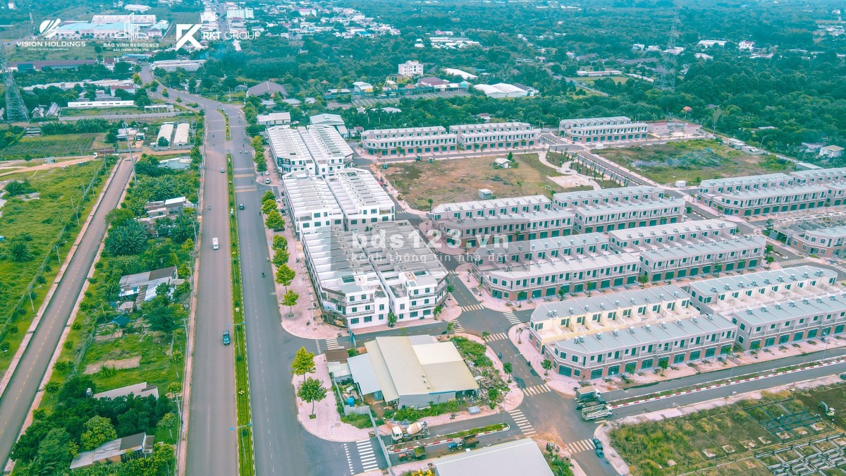 Bán nhà phố 1 trệt 2 lầu mặt tiền đường Lê A 36 mét