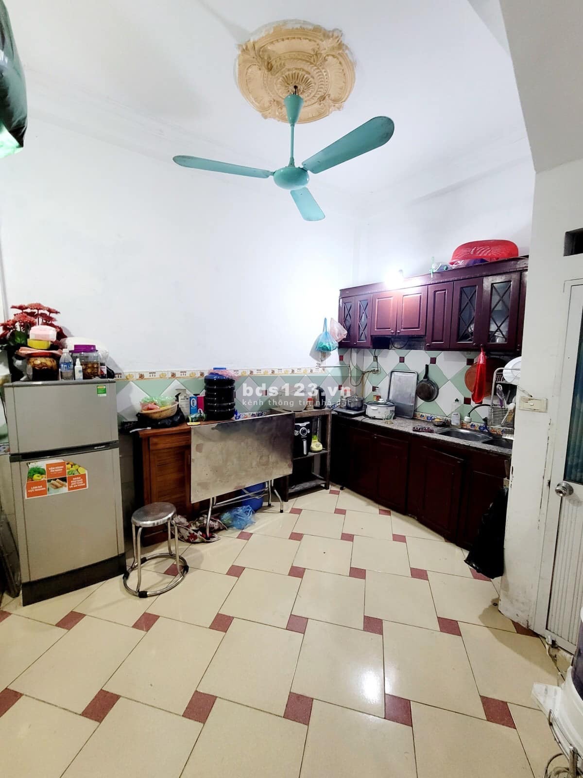 Bán nhà Cát Linh, Đống Đa 36m2, 5 tầng, nhỉnh 3 tỷ, nhà sát phố đẹp, vào ở ngay