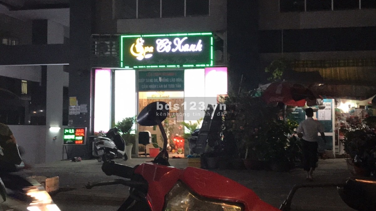 Cho thuê nguyên căn tầng trệt chung cư lớn (1200 hộ) 2 mặt tiền