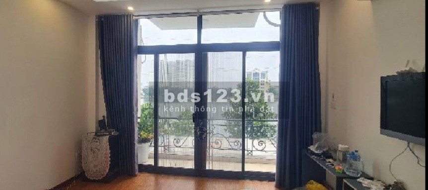 Bán nhà phố Tam Trinh, DT gần 70 m2 x 5 T nhà đẹp ở luôn