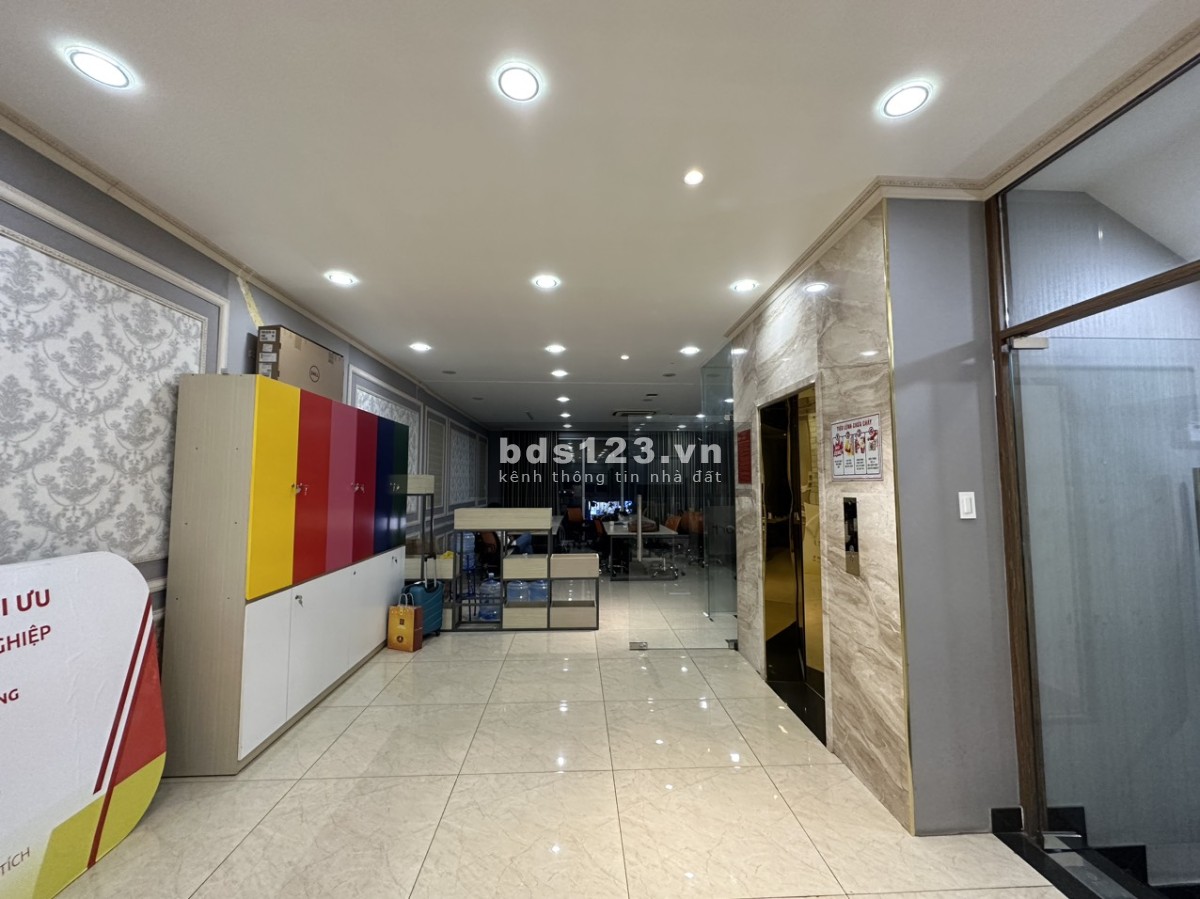 Cho thuê shophouse SALA mặt tiền Nguyễn Cơ Thạch hoàn thiện có thang máy-dt 600m2 giá chỉ 7000$