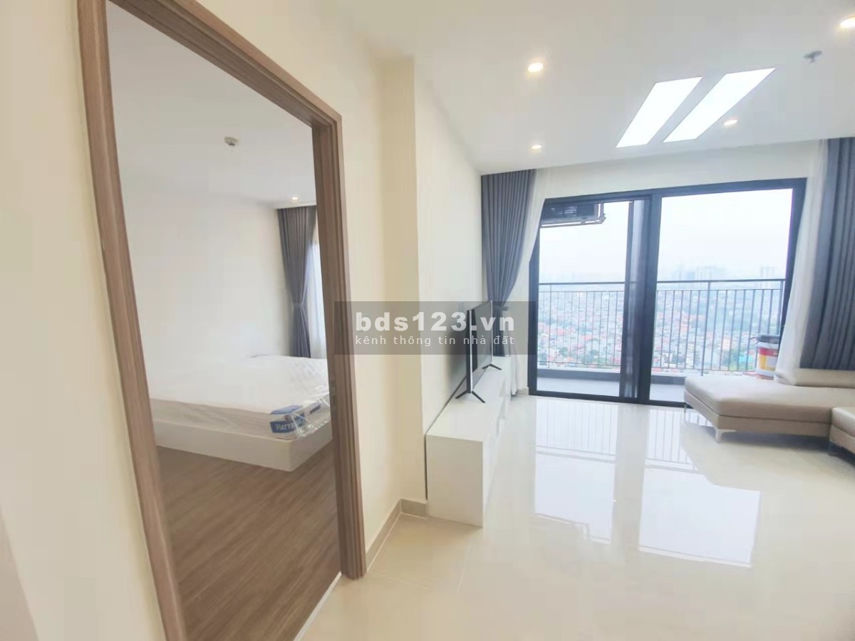 Cho thuê 3 ngủ 17 triệu đầy đủ nội thất 100M2 Vinhome Smart City view thoáng mát