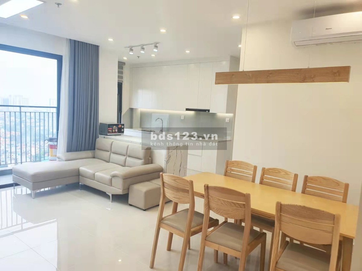 Cho thuê 3 ngủ 17 triệu đầy đủ nội thất 100M2 Vinhome Smart City view thoáng mát