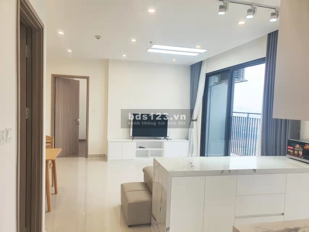 Cho thuê 3 ngủ 17 triệu đầy đủ nội thất 100M2 Vinhome Smart City view thoáng mát
