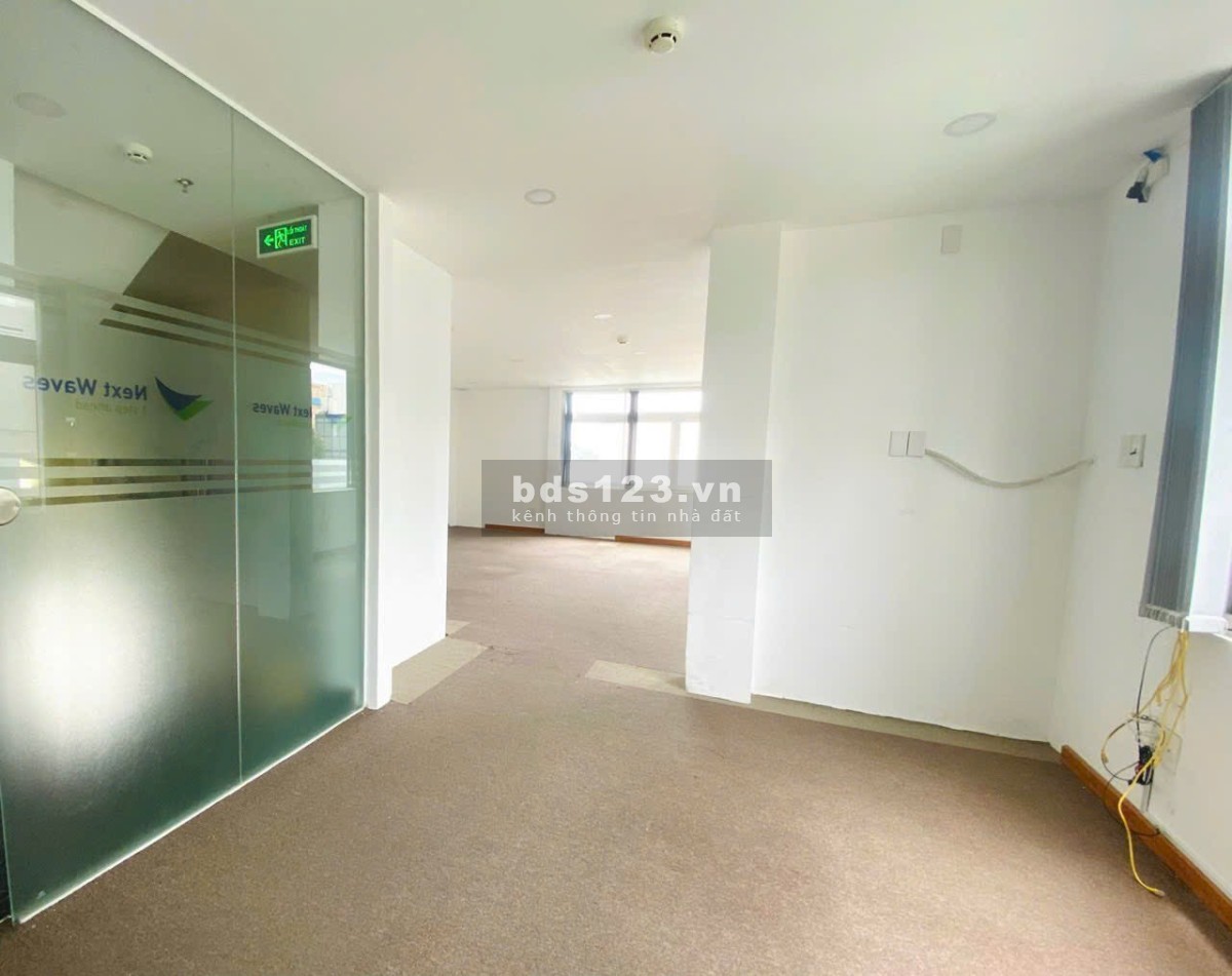 Chính chủ cho thuê văn phòng dt 60m2 tại Quận 1 , giá 22tr5 bao phí quản lý