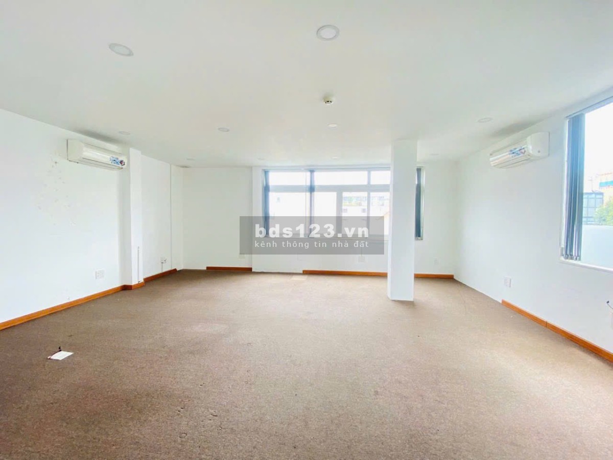 Chính chủ cho thuê văn phòng dt 60m2 tại Quận 1 , giá 22tr5 bao phí quản lý